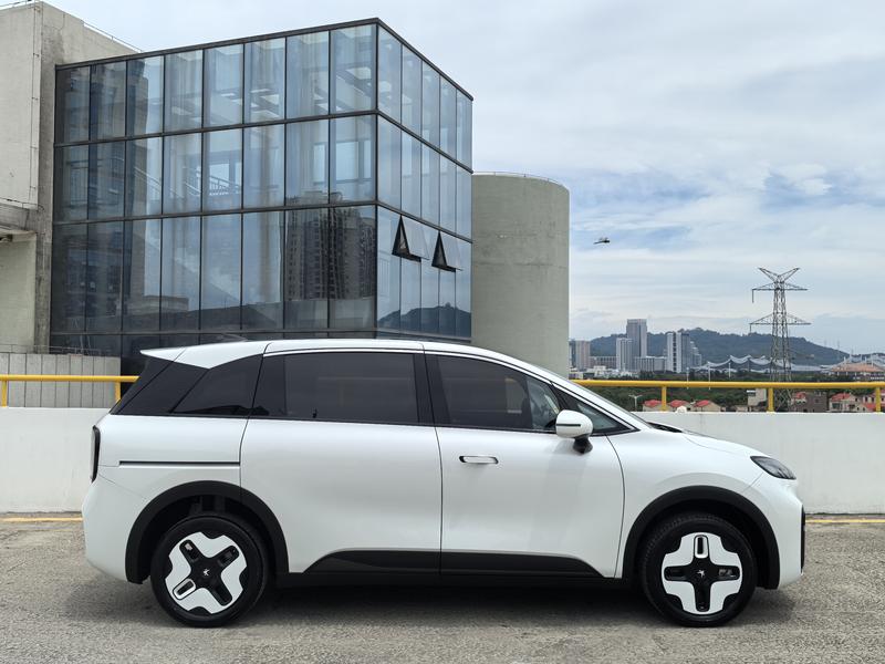 BAIC Arcfox Kaola S, 2025 — фото 8 из 12