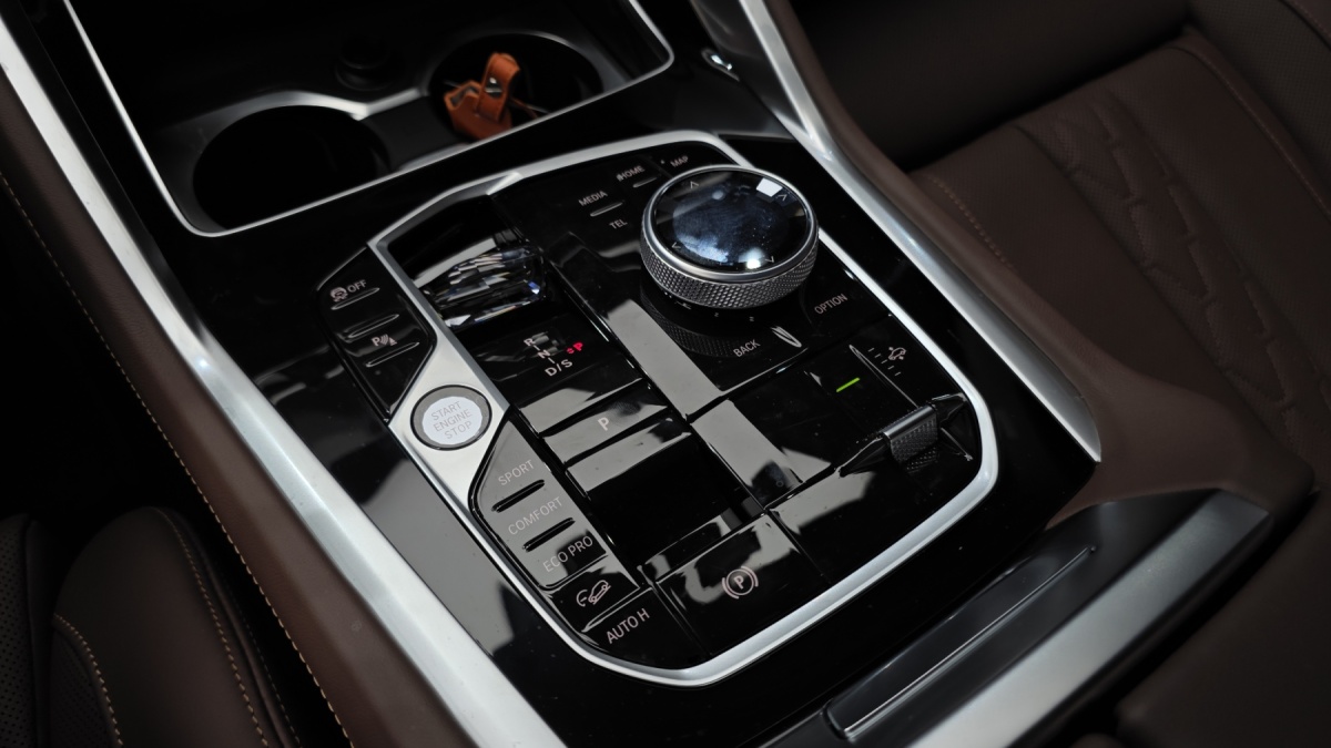 BMW X6, 2025 — фото 9 из 12