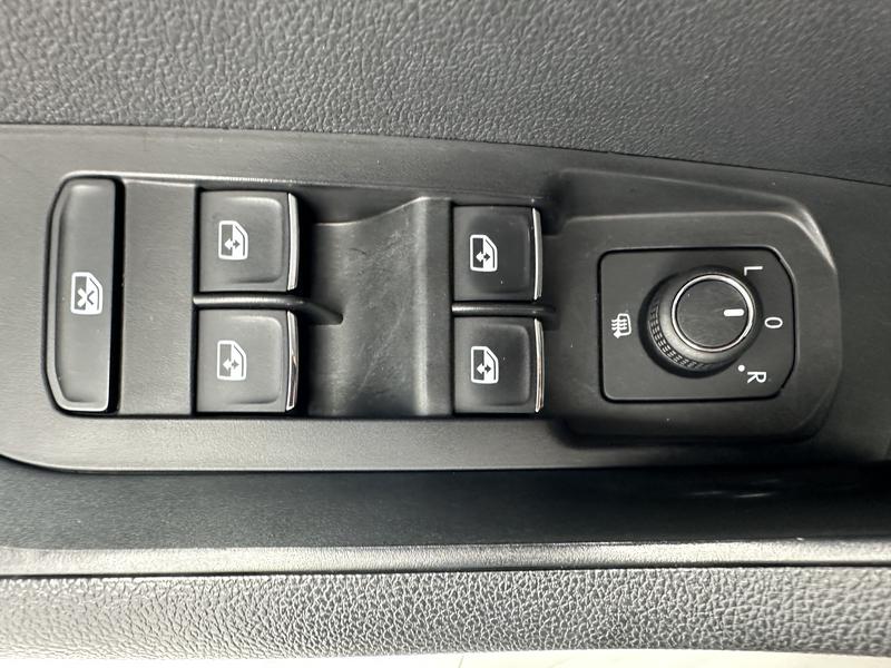 Skoda Karoq, 2023 — фото 11 из 12