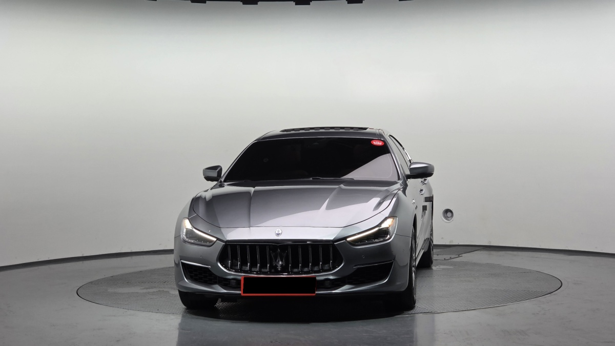 Maserati Ghibli, 2022 — фото 3 из 12