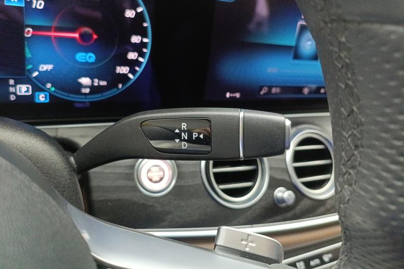 Mercedes-Benz E-Class Hybrid, 2022 — фото 11 из 12