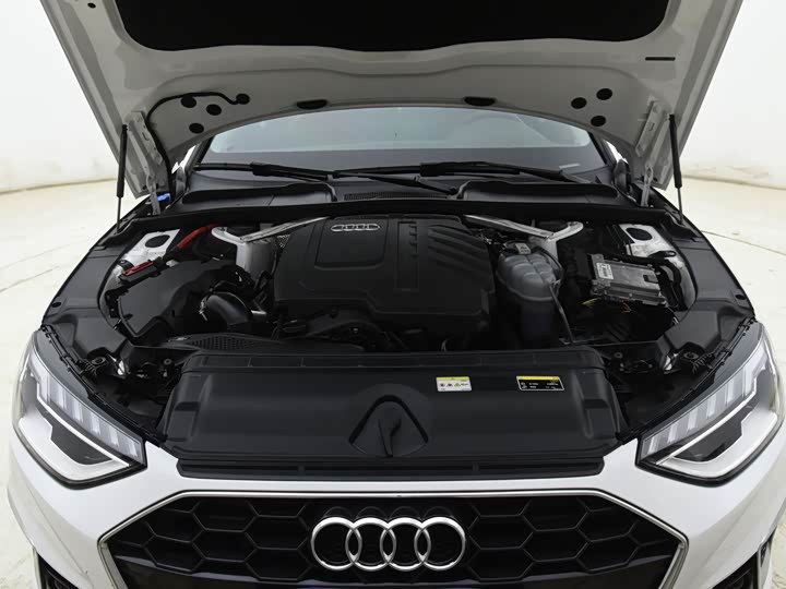 Audi A4L, 2023 — фото 4 из 9