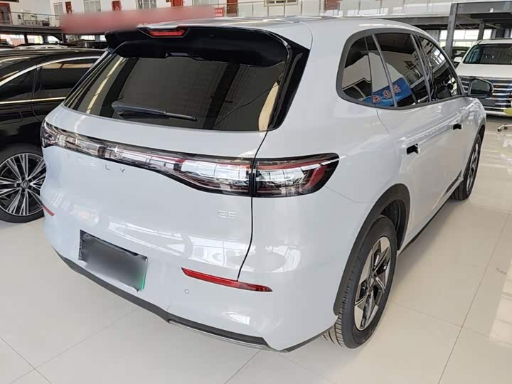 Geely Galaxy E5, 2025 — фото 7 из 9