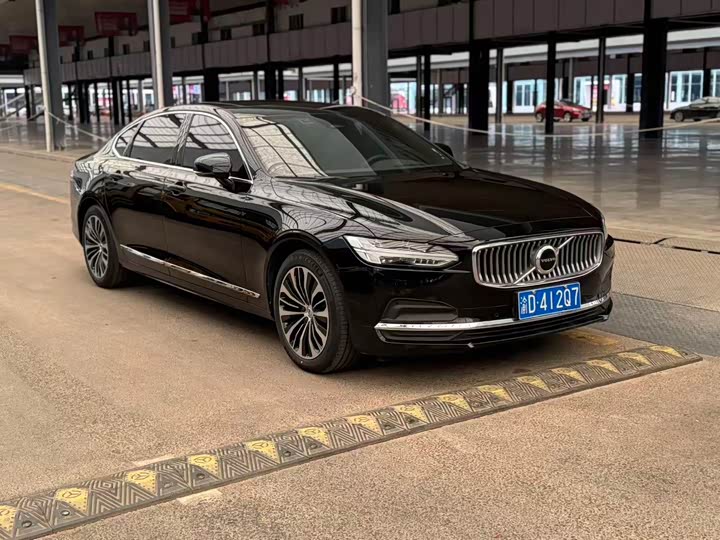 Volvo S90, 2023 — фото 3 из 9