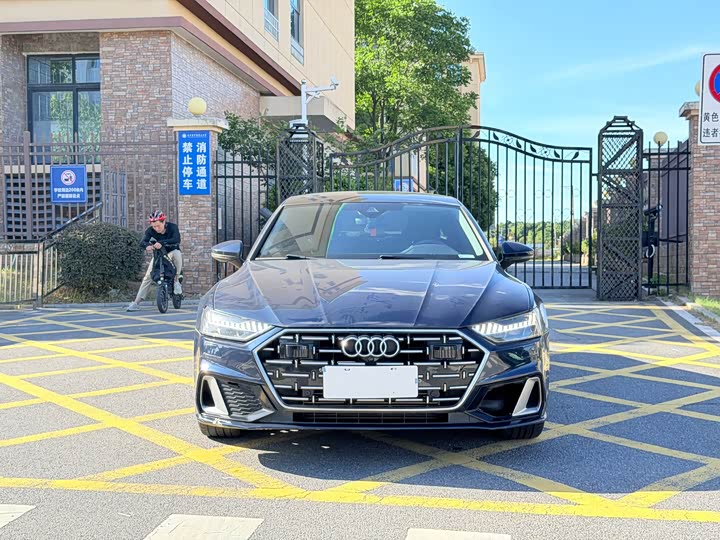 Audi A7L, 2023 — фото 2 из 9