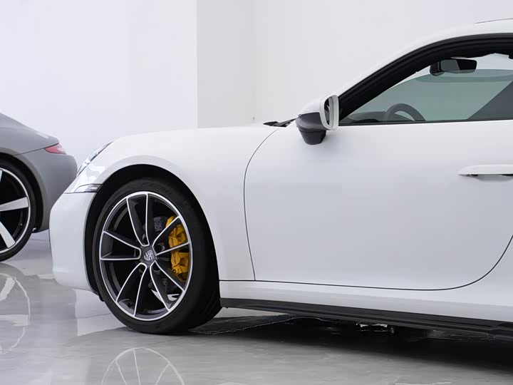 Porsche 911, 2022 — фото 9 из 9