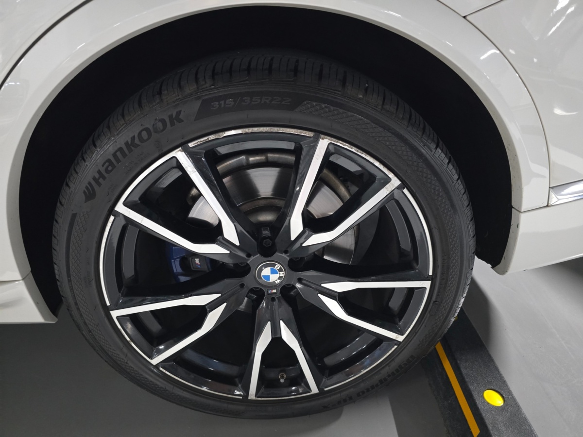 BMW X7, 2022 — фото 12 из 12