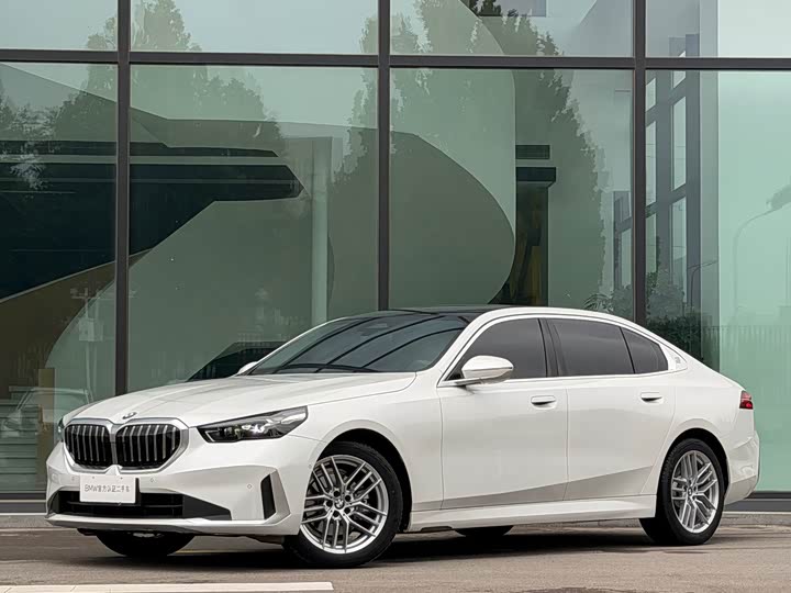 BMW 5 Series, 2024 — купить в Калуге под ключ