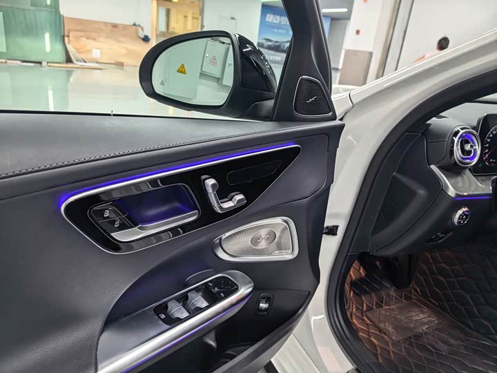 Mercedes-Benz C-Class, 2022 — фото 5 из 9