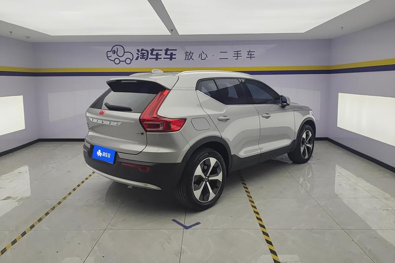 Volvo XC40, 2023 — фото 3 из 12