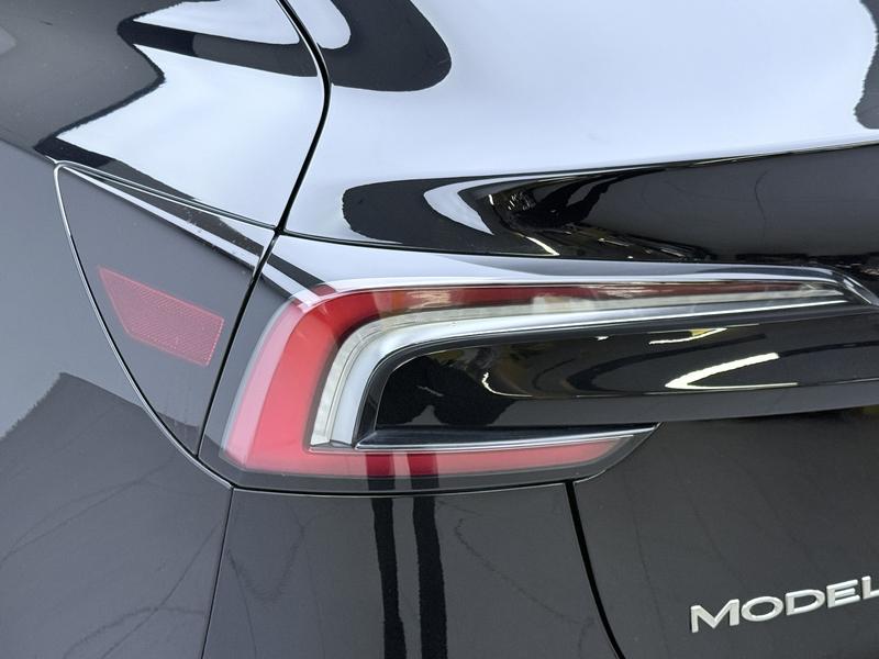 Tesla Model 3, 2023 — фото 10 из 12