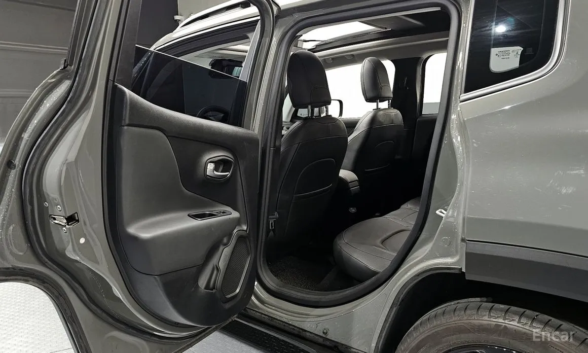 Jeep Renegade, 2022 — фото 12 из 12