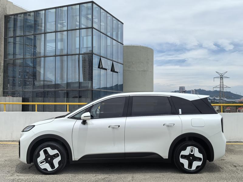 BAIC Arcfox Kaola S, 2025 — фото 4 из 12