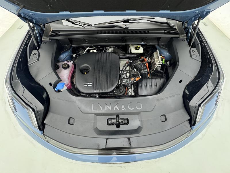 Lynk & Co 08 EM-P Hybrid, 2025 — фото 5 из 12