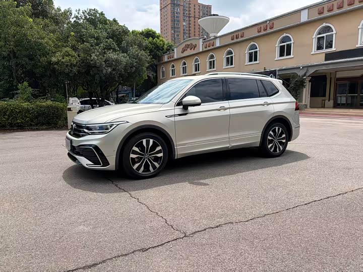 Volkswagen Tiguan L Pro, 2022 — фото 3 из 9