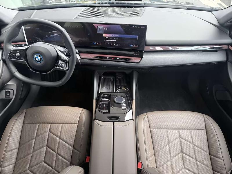 BMW i5, 2025 — фото 5 из 11