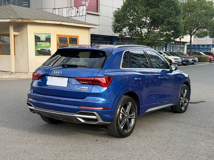 Audi Q3, 2022 — фото 5 из 9