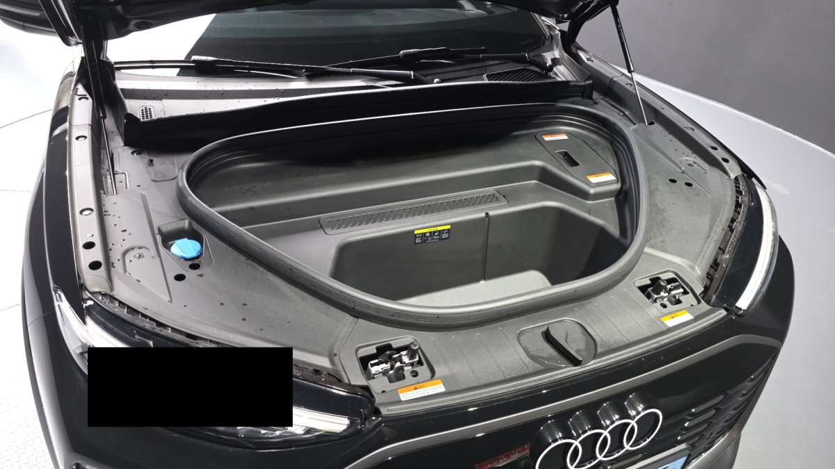 Audi Q6 e-tron, 2025 — фото 6 из 12