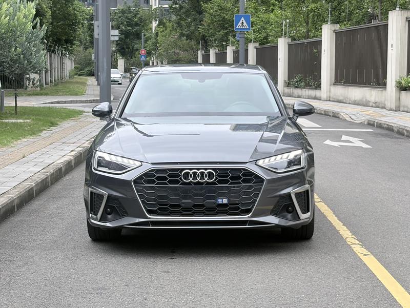 Audi A4L, 2022 — фото 2 из 12