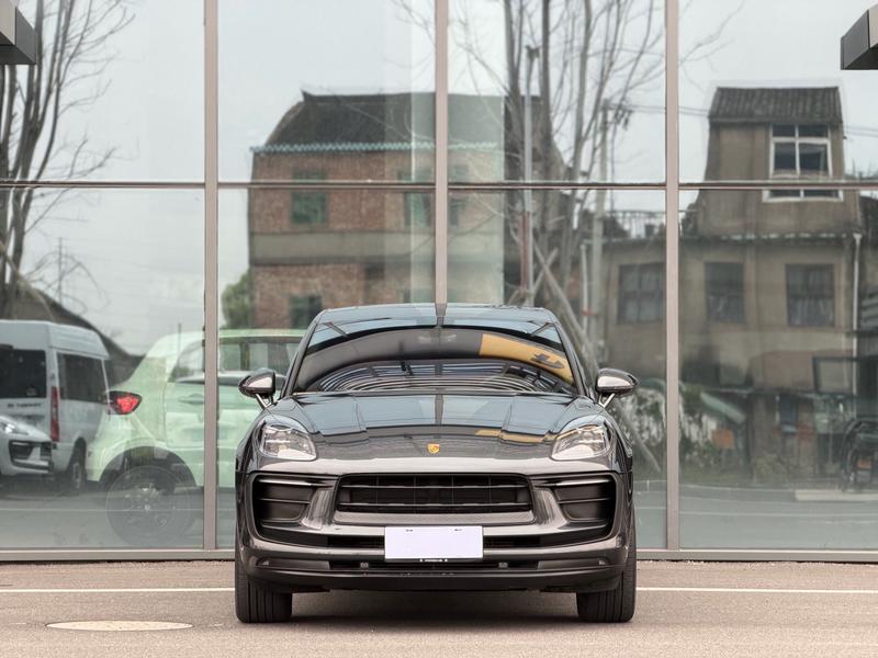 Porsche Macan, 2023 — фото 2 из 12