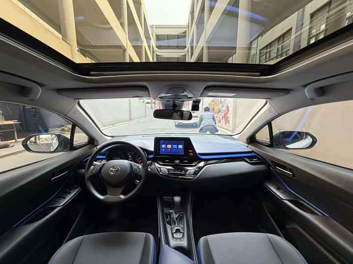 Toyota C-HR, 2023 — фото 9 из 9