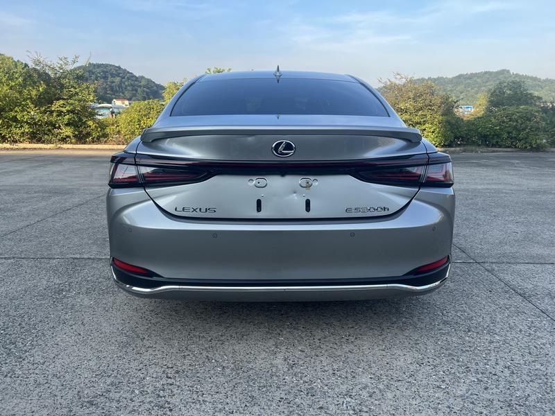 Lexus ES, 2024 — фото 5 из 11