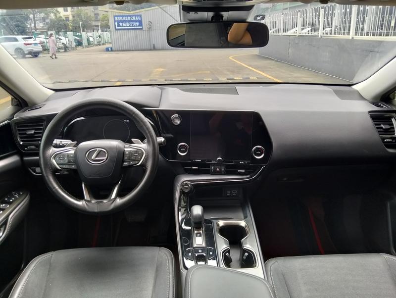Lexus NX, 2023 — фото 8 из 12