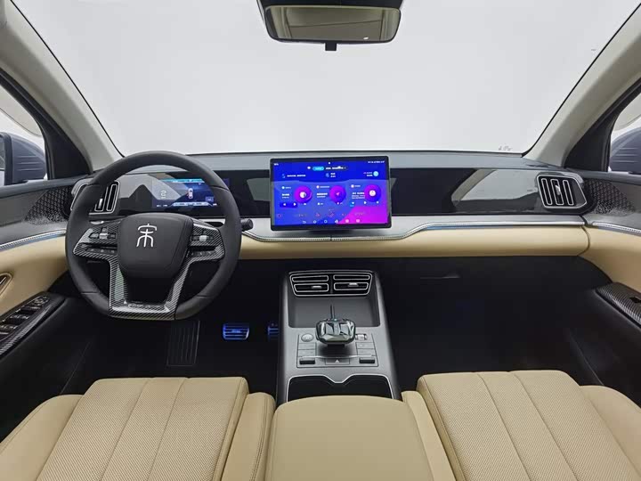 BYD Song Pro Hybrid, 2025 — фото 5 из 9