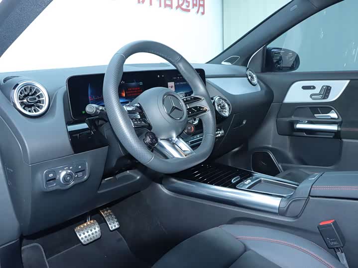 Mercedes-Benz GLA-Class AMG, 2025 — фото 6 из 9