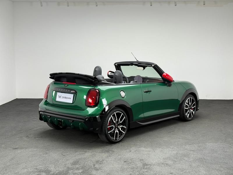 Mini Mini JCW, 2025 — фото 4 из 8