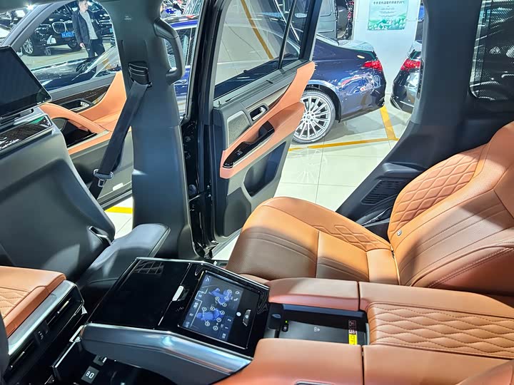 Lexus LX, 2025 — фото 7 из 9