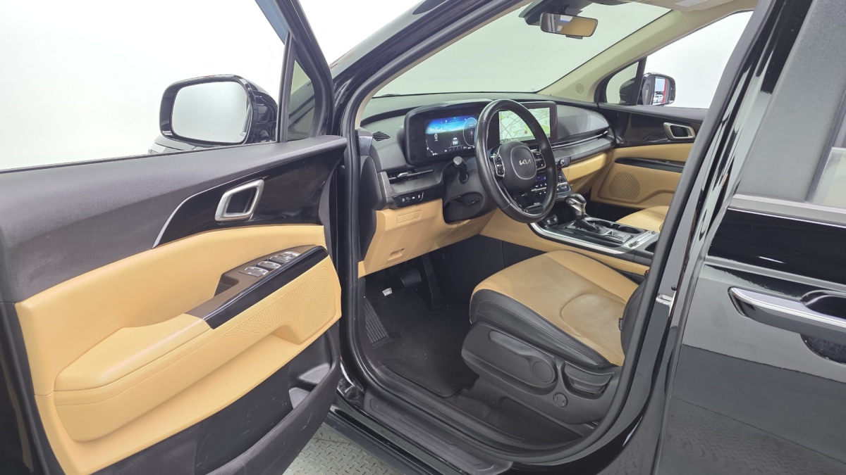 Kia Carnival, 2023 — фото 9 из 12