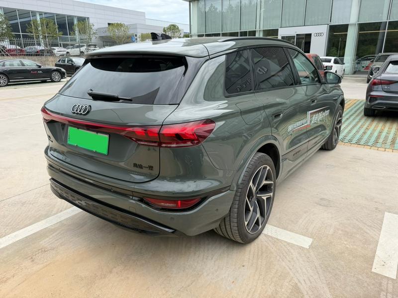 Audi Q6L e-tron, 2025 — фото 7 из 12