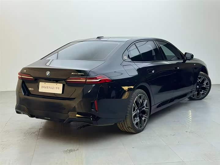BMW i5, 2025 — фото 4 из 9