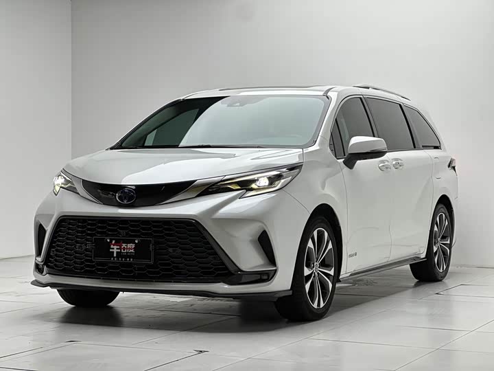 Toyota Granvia, 2023 — купить в Перми под ключ