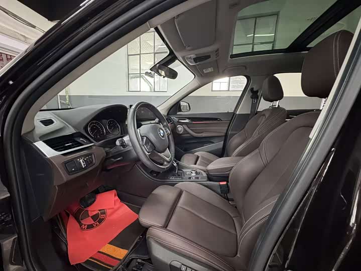 BMW X1, 2022 — фото 8 из 9