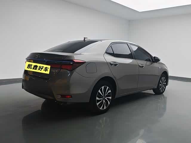 Toyota Corolla Hybrid, 2021 — фото 4 из 9