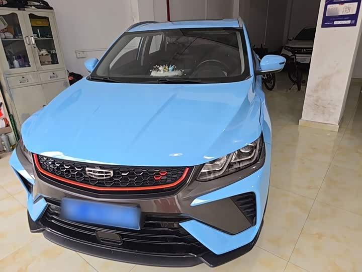 Geely Coolray, 2022 — фото 3 из 9