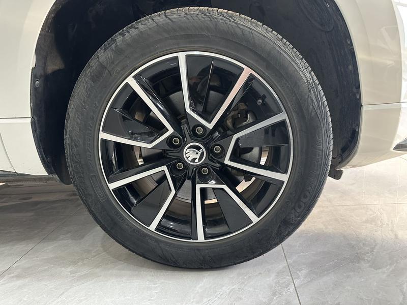 Skoda Karoq, 2023 — фото 7 из 12