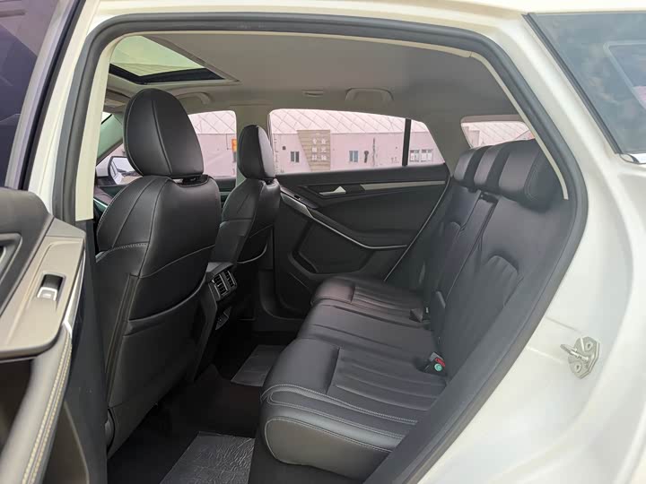 Ford Territory, 2023 — фото 8 из 9
