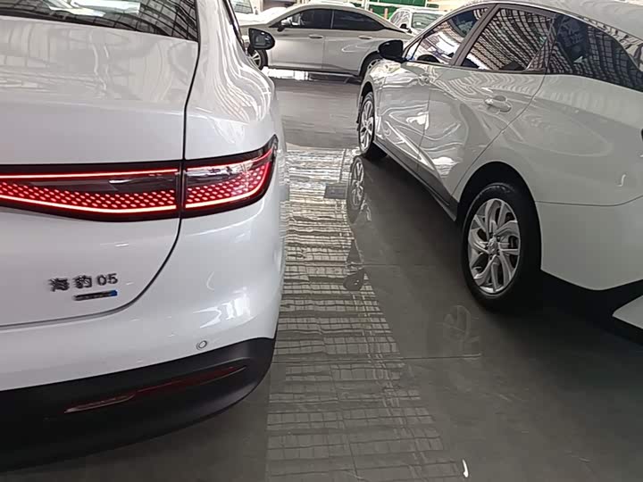 BYD Seal 05 DM-i Hybrid, 2025 — фото 8 из 9