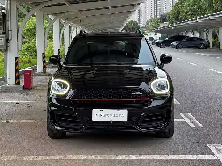 Mini Countryman JCW, 2022 — фото 4 из 9