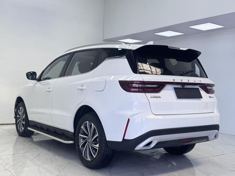 Geely Vision X6, 2022 — фото 4 из 12