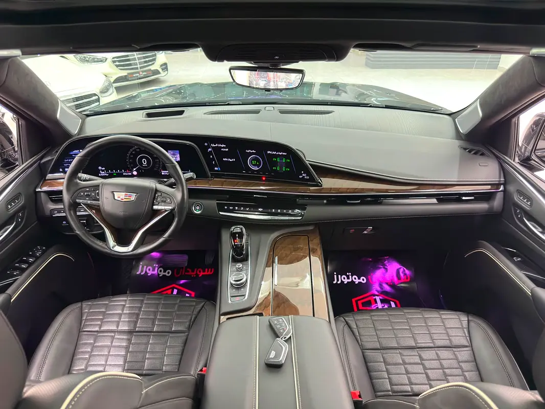 Cadillac Escalade, 2023 — фото 9 из 10