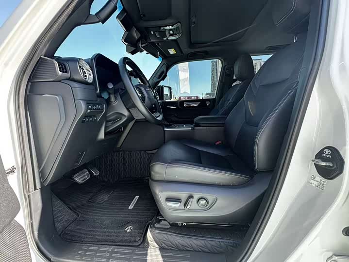 Toyota Prado, 2025 — фото 6 из 9
