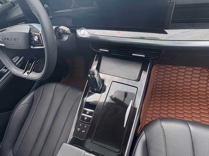 Roewe RX5 Max, 2022 — фото 8 из 9