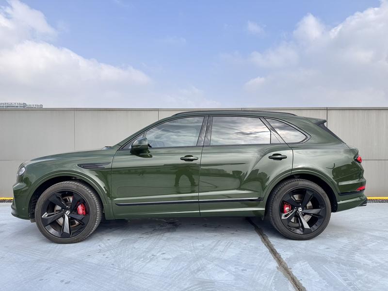 Bentley Bentayga, 2023 — фото 4 из 12