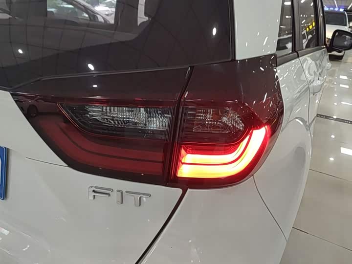 Honda Fit, 2022 — фото 8 из 9