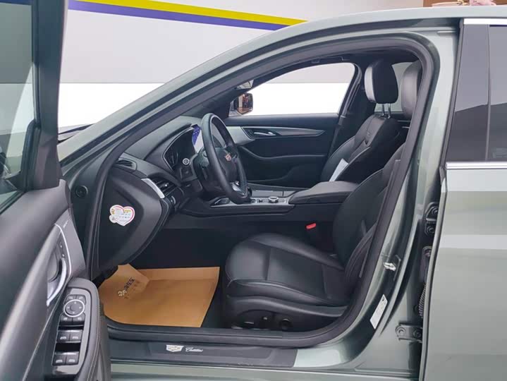 Cadillac CT5, 2022 — фото 9 из 9