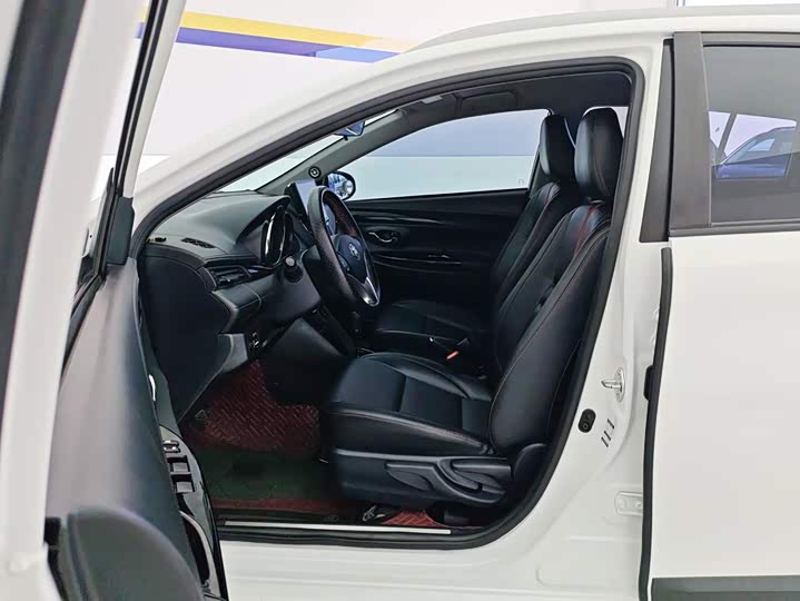 Toyota Yaris L Hatchback, 2021 — фото 9 из 9